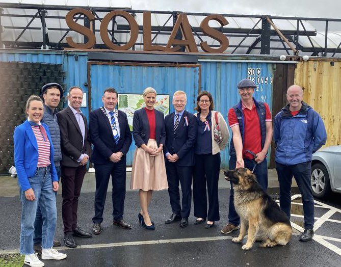 TheGardenShop & Solas (@gardenshop_ie) on Twitter photo Proud to host the signing of the charter between Portarlington 🇮🇪and Redessan 🇫🇷
Thank you to Ambassador <a href="/vincentguerend/">Vincent Guérend</a>, Deputy <a href="/BerryCathal/">Cathal Berry</a>, Siobhán Higgins, Mayor of Redessan Fabienne Richard-Trinquier and delegates from Redessan. We hope you enjoyed your stay Proud to host the signing of the charter between Portarlington 🇮🇪and Redessan 🇫🇷
Thank you to Ambassador <a href="/vincentguerend/">Vincent Guérend</a>, Deputy <a href="/BerryCathal/">Cathal Berry</a>, Siobhán Higgins, Mayor of Redessan Fabienne Richard-Trinquier and delegates from Redessan. We hope you enjoyed your stay