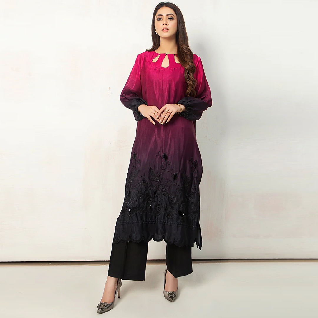 Wrap yourself in opulence with our silk dress set for women. Unbeatable prices, up to 40% off! Shop now from Revive Fashion: bit.ly/3qVHK0O #canada #canadalife #canadasworld #canadafashion #calgary #calgarylife #revivefashion #wintercollection #giftsforher