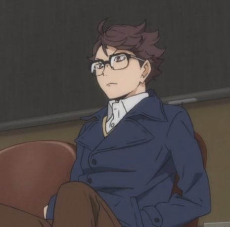 anoikawaday's tweet photo. 4 days until oikawa’s birthday!! 😁🩵

today we’re appreciating the wide variety of his fashion sense from silly shirts to full on model https://t.co/k1aR3MMavc