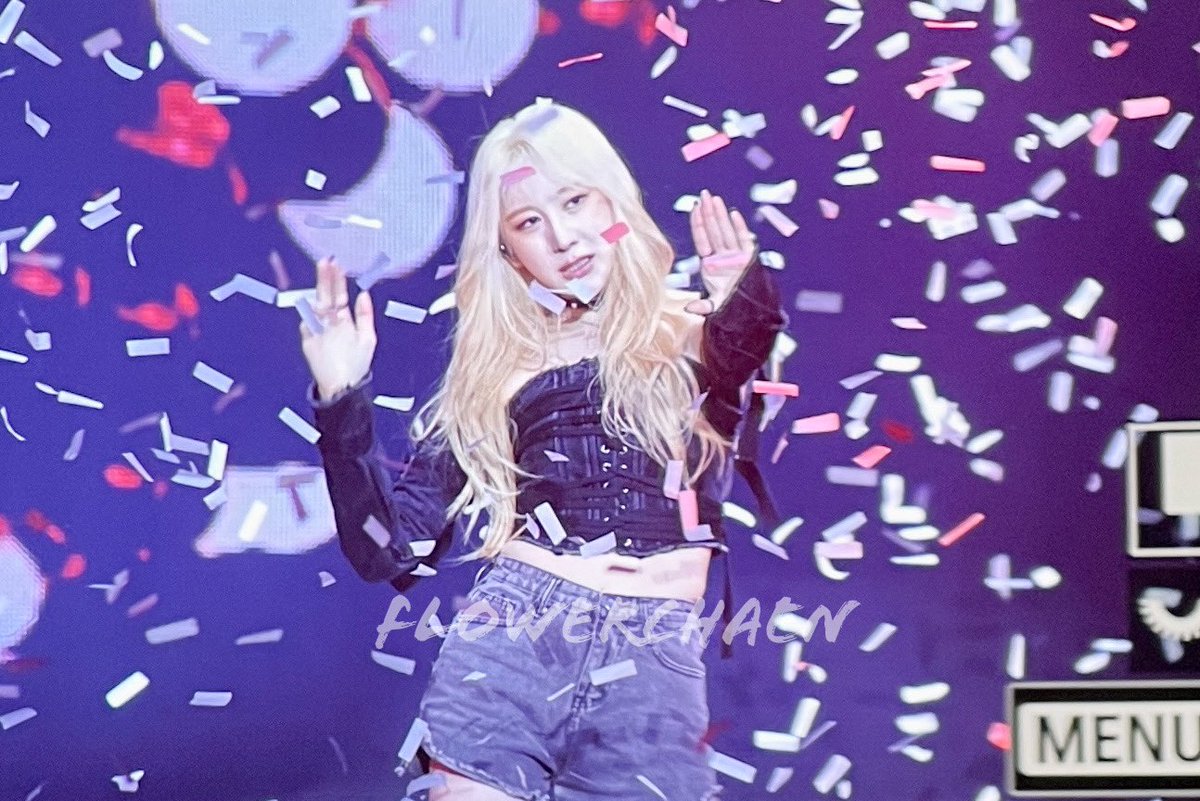 230716 RBW콘서트 이채연 프리뷰

오늘 방이동 이채연이 다 찢었다,,,

#이채연 #leechaeteon #knock
#이채연_이제깨어knock