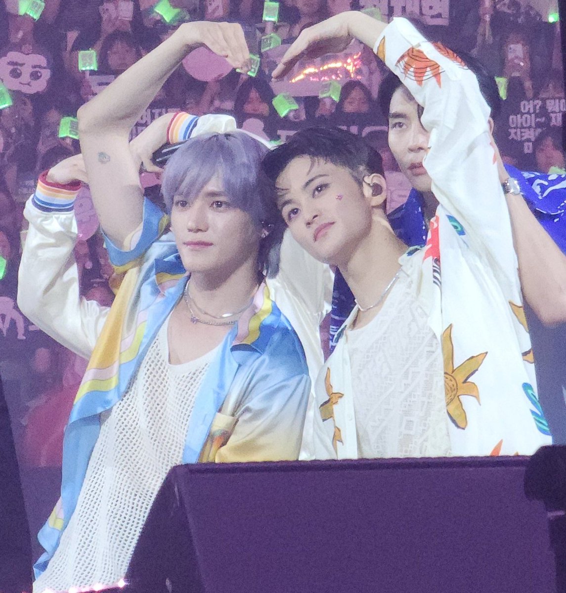 taeyongpictures's tweet photo. precious markyong ft. johnny❤️ https://t.co/Y5Vofp0s47