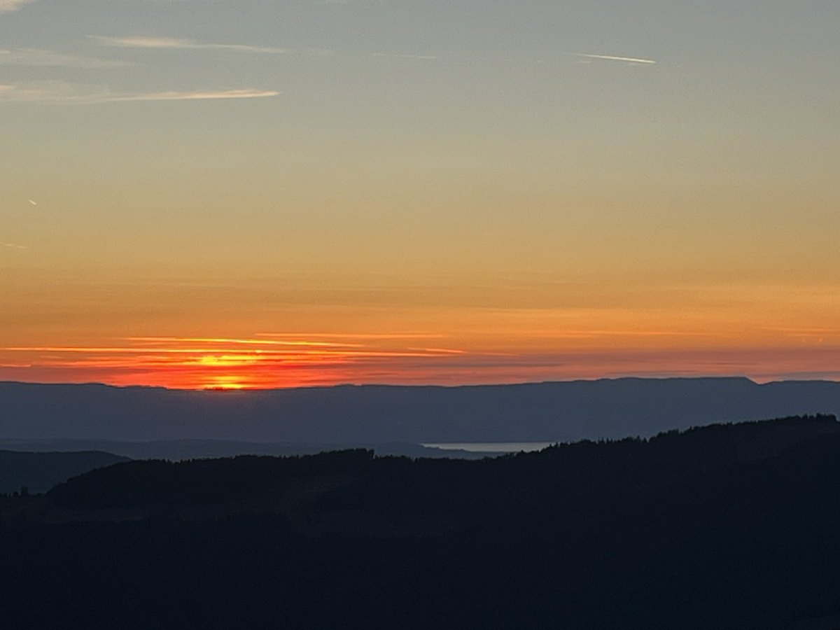 mmoret2's tweet photo. #Switzerland #Fribourg #Charmey #Acceuil #Magnifque https://t.co/NHmzwPCmQa