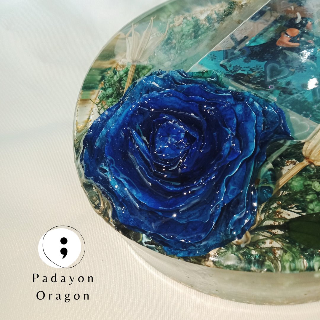 _s0ulrealm's tweet photo. sharing here my recent project! 🥺🫶🏻
i've always wanted to do a full flower preservation and tadaaa~
fb/ig/tiktok: padayon.oragon
#resinart #resinph #flowers #bluerose #flowerpreservation https://t.co/ZvjXdepIa5