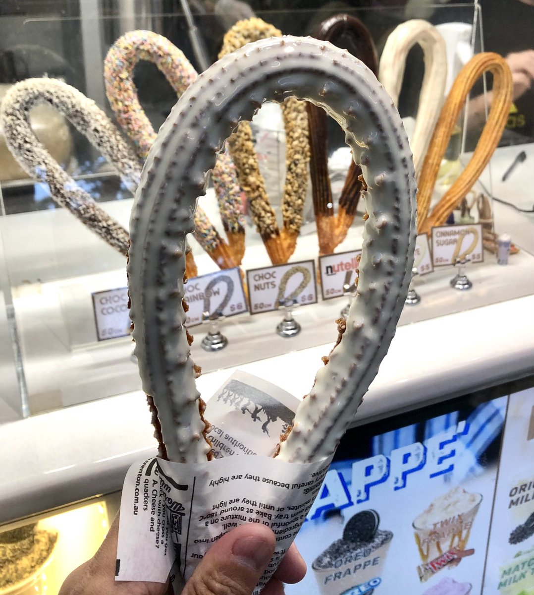 shiro715's tweet photo. シュノーケリング帰りに、ケアンズで流行っている、チェロス屋さん。
揚げたてチェロスめっちゃ美味かった‼️
リピート確定
#churrotime https://t.co/7FCZ6EiFoW