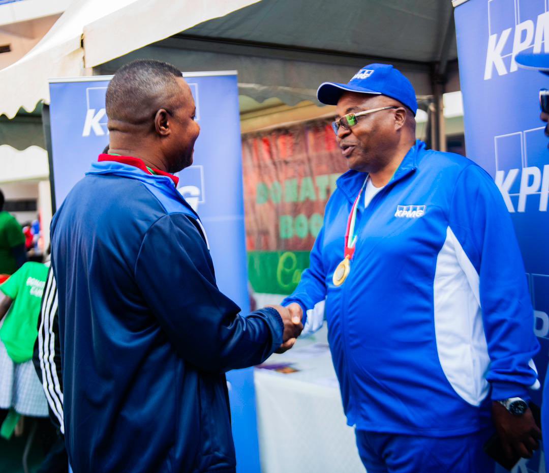 KPMGZambia's tweet photo. KPMG Partners Micheal Phiri and Cheelo Hamuwele with Minister of Youth, Sports and Arts , Hon. Elvis Nkandu and ZAA President Elias Mpondela at the 23rd Inter company.
#KPMG #IntercompanyRelay https://t.co/18n0ihzFUw