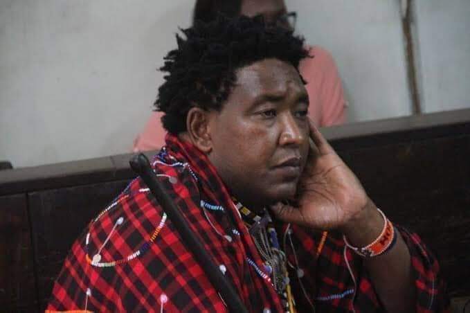 DaqTARYY's tweet photo. @ledamalekina @HonMoses_Kuria @shamir_254 Mr Rungu?Wewe hufai Kuongea mbele ya wanaumme,Kaa huko kando wamama wafike. https://t.co/R7UsMtp0s8