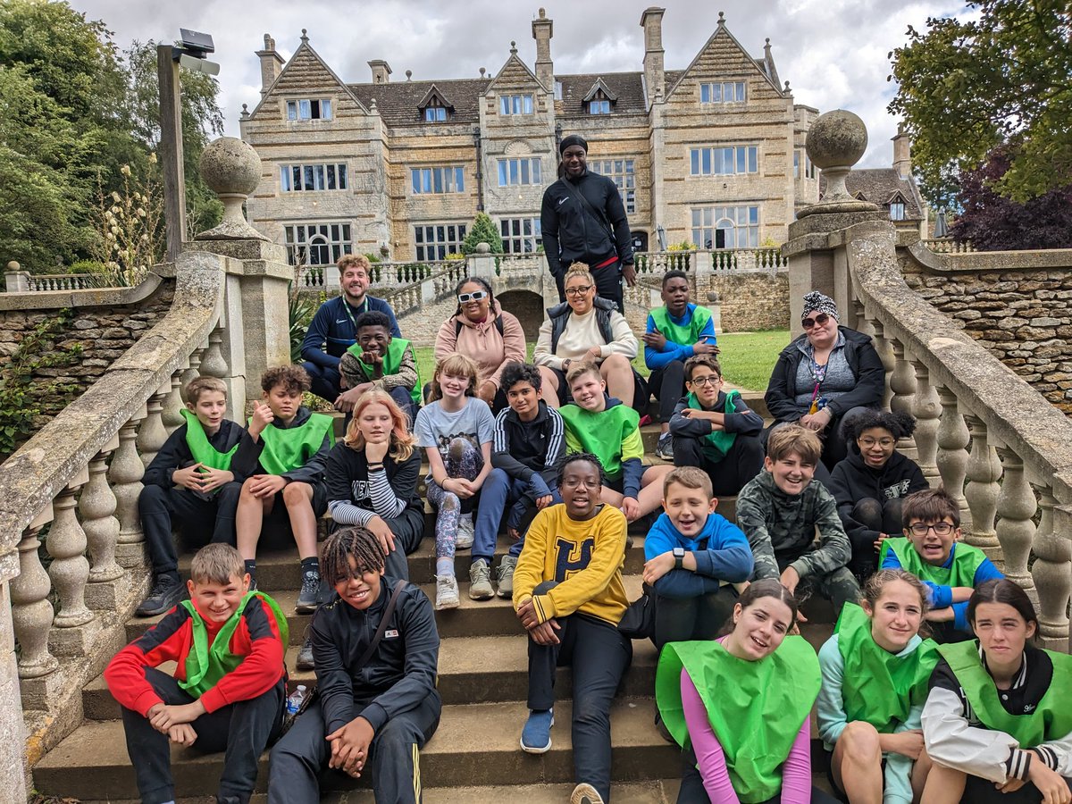 HarrisChafford's tweet photo. Group 3 and 4 just finished round 1 of Laser Tag...#Zest 💎🔵 https://t.co/6PFQzVvRdW