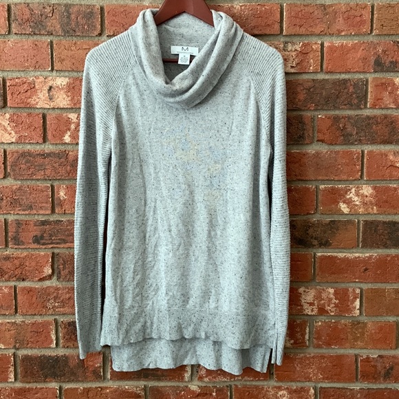 lesbiunhhh's tweet photo. So good I had to share! Check out all the items I'm loving on @Poshmarkapp #poshmark #fashion #style #shopmycloset #magaschoni: https://t.co/JVdZl2uAa5 https://t.co/0tjqAWepow