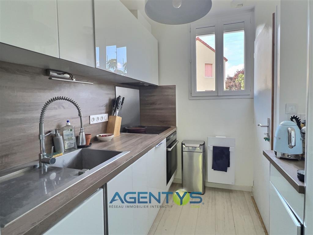 AllouxChristop1's tweet photo. À vendre | La varenne saint hilaire 📍

A 450 mètres du RER et de toutes commodités . Agentys La Varenne - Votre partenaire #immobilier vous présente cette #maison entièrement rénovée, offrant un beau #jardin sans vis-àvis, et proposant: Au (...) https://t.co/R63qiSb9RE https://t.co/WCuEMD76TX