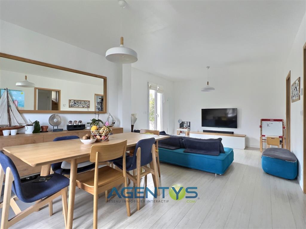 AllouxChristop1's tweet photo. À vendre | La varenne saint hilaire 📍

A 450 mètres du RER et de toutes commodités . Agentys La Varenne - Votre partenaire #immobilier vous présente cette #maison entièrement rénovée, offrant un beau #jardin sans vis-àvis, et proposant: Au (...) https://t.co/R63qiSb9RE https://t.co/WCuEMD76TX