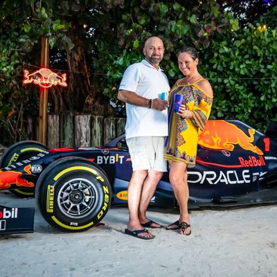 #NewProfilePic <a href="/redbull/">Red Bull</a> <a href="/redbullracing/">Oracle Red Bull Racing</a> #RedBullGivesYouWings