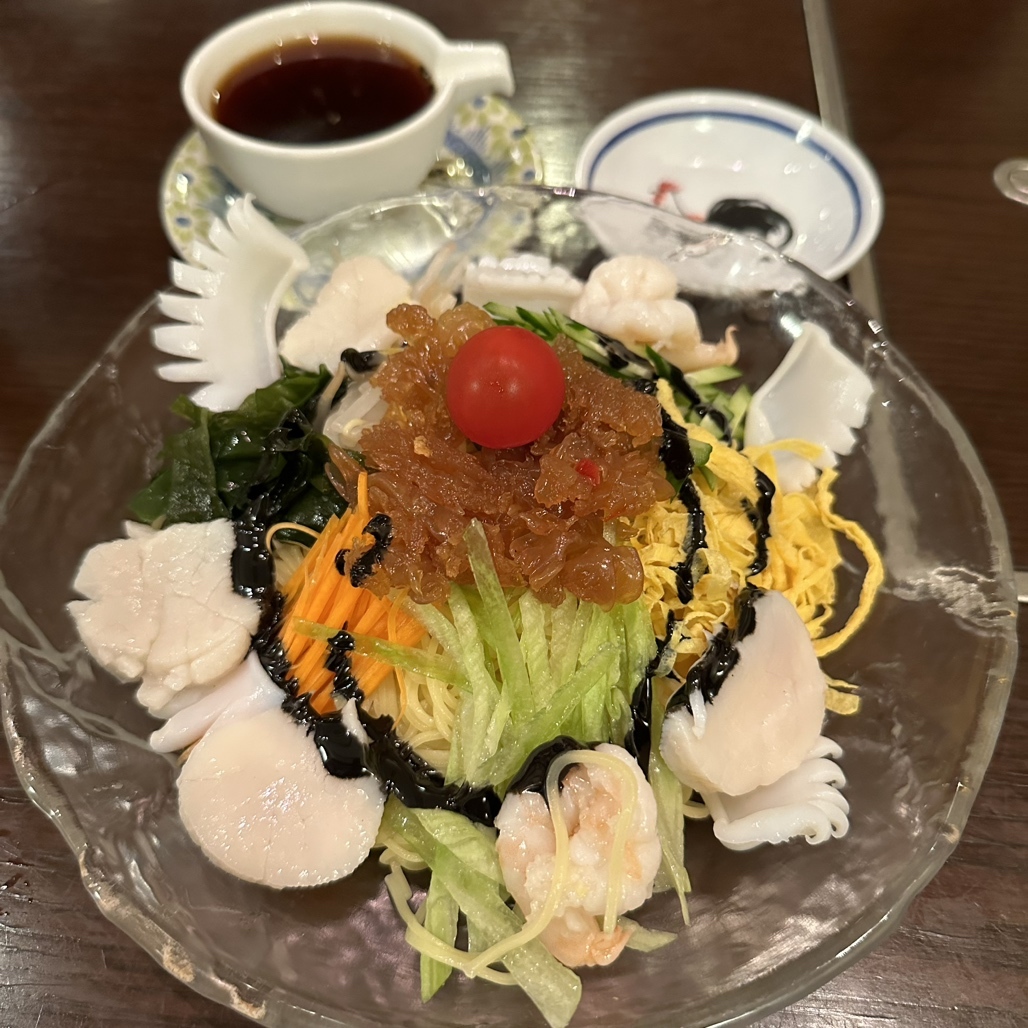 kanmi3's tweet photo. 良友酒家（海鮮冷麺・点心四種盛・ドラゴンハイボール） 
https://t.co/WWCYc25O9I #tabelog https://t.co/3dcKF0hs1x