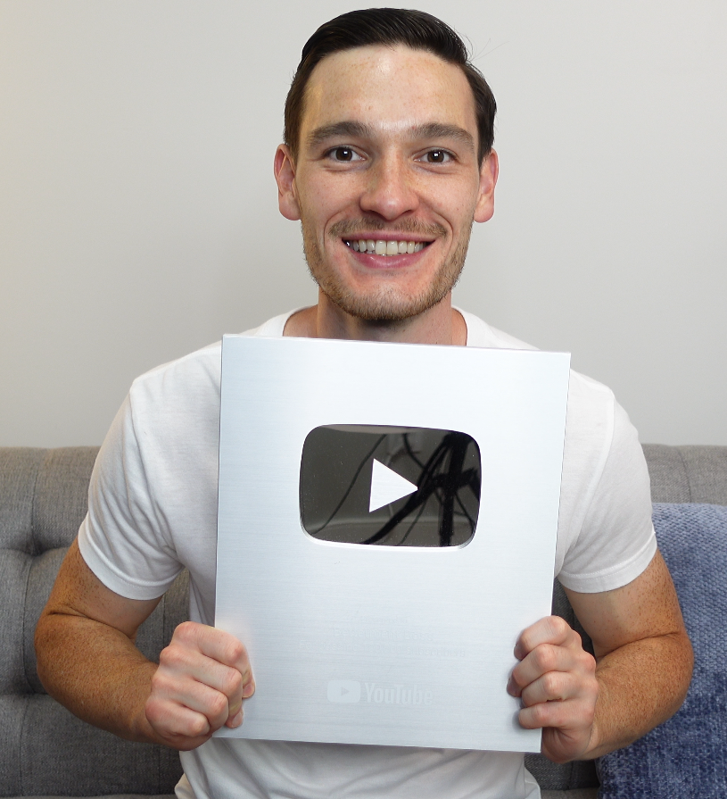 Adam_DelDuca's tweet photo. It took me 3 years to make $100,000 on YouTube

But you can do it in half the time

Here are 5 steps you need to get started: https://t.co/gpNKXsxHnM