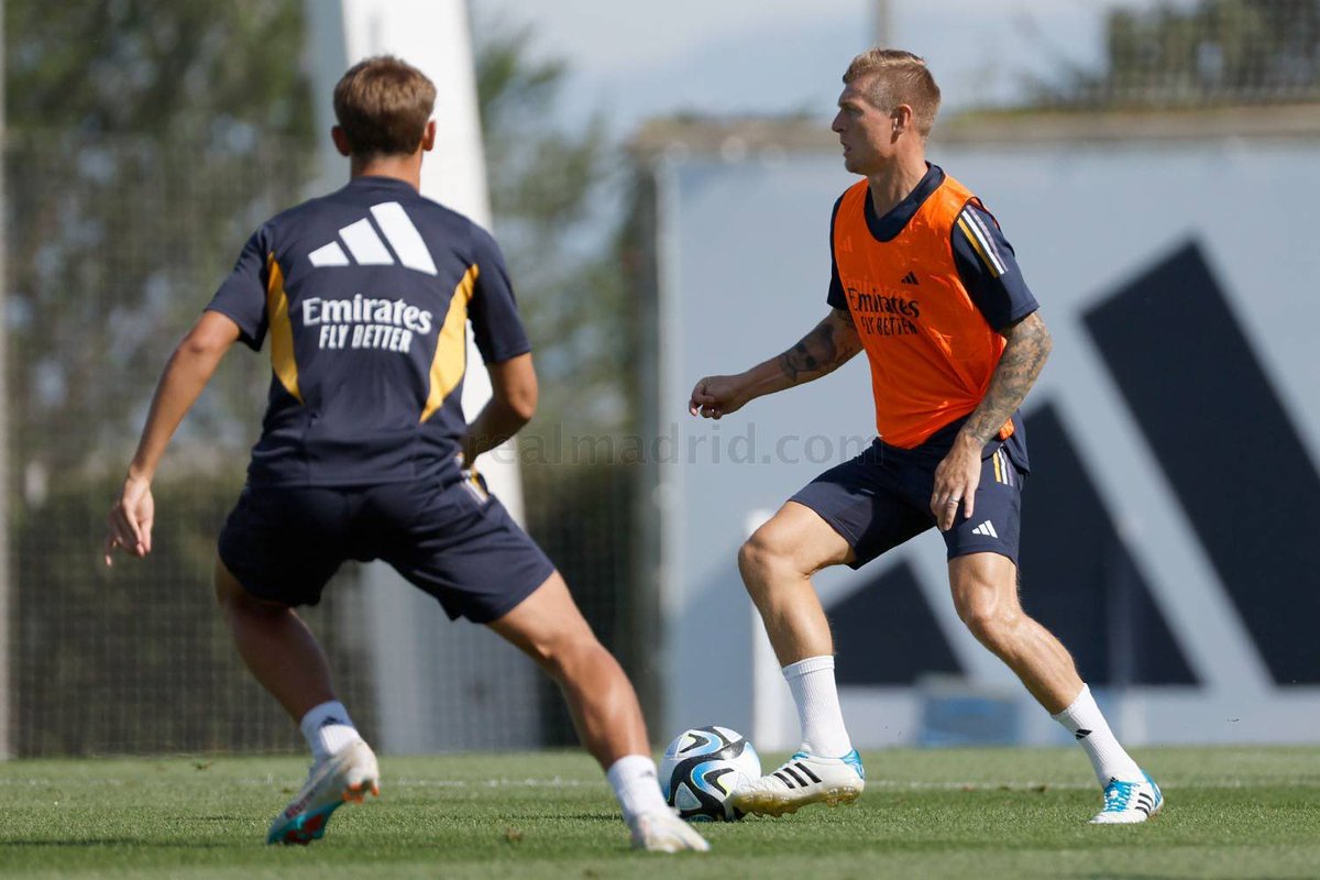 Toni Kroos & Nico Paz. 💎