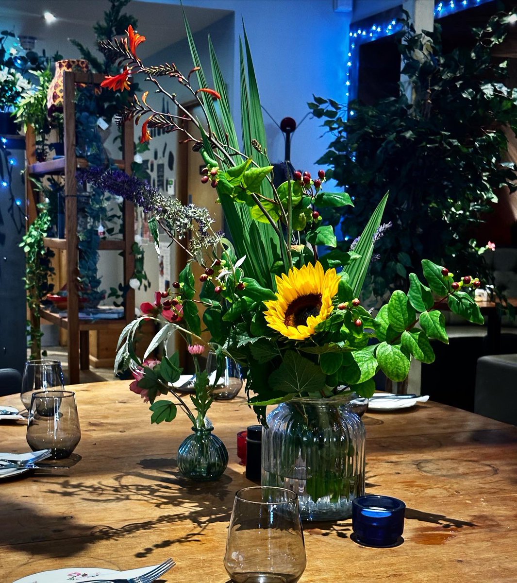 Italian night… thanks to the staff &amp; those that came to our first Summer night at Y Sied. 
I was in the kitchen with an amazing team, Aimee, Caryl &amp; Gwen. Thanks to the 3Js out front who did an amazing job, Josh, Jack &amp; Jess ❤️ Diolch x 
Thank you, Lisa x