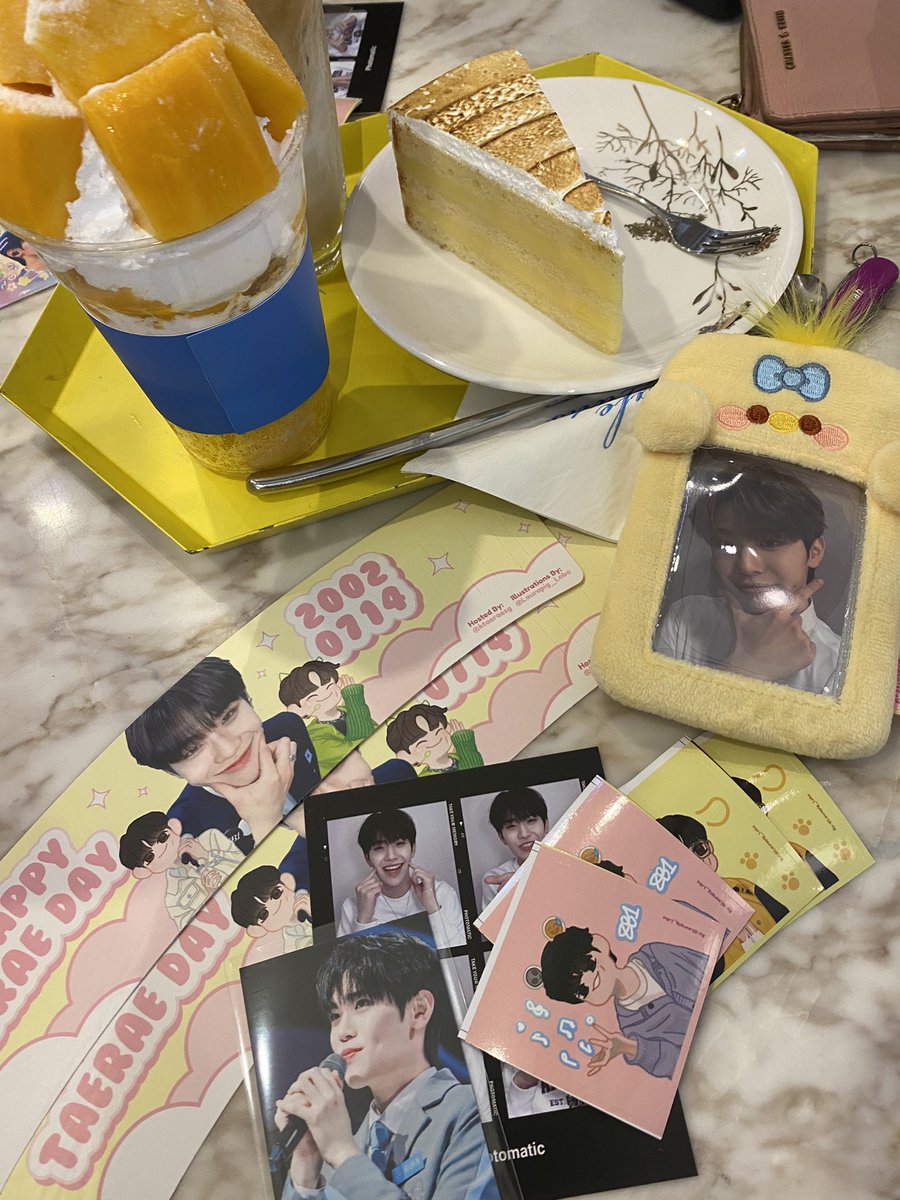 LIXL0VEB0T's tweet photo. 0714 day 🫶🏻 thank you @ktaeraesg for organising!! everything was so cute and pretty~

#RAEofsunshinesg https://t.co/E8DqVopiLp