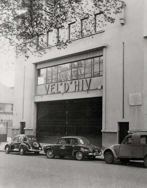 At dawn #OTD 16 July 1942, some 4,500 French policemen, acting for the German authorities, arrested over 11,000 foreign Jews living in Paris, imprisoning them in appalling conditions in the Vel’ d’Hiv

Most were later murdered in Auschwitz

Learn more: ow.ly/hA2o50JNkIq