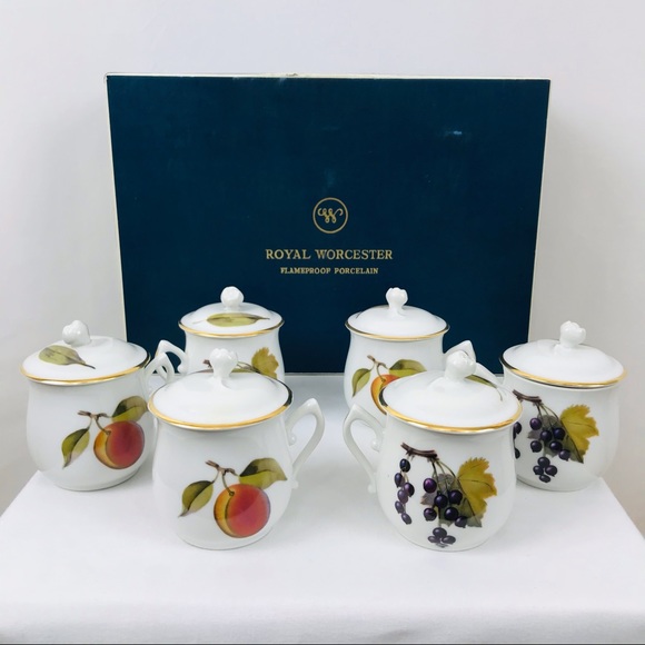 So good I had to share! Check out all the items I'm loving on <a href="/Poshmarkapp/">Poshmark</a> from @bonjourteaspoon #poshmark #fashion #style #shopmycloset #vintage #jcrew #royalworcester: posh.mk/p60absB8tBb