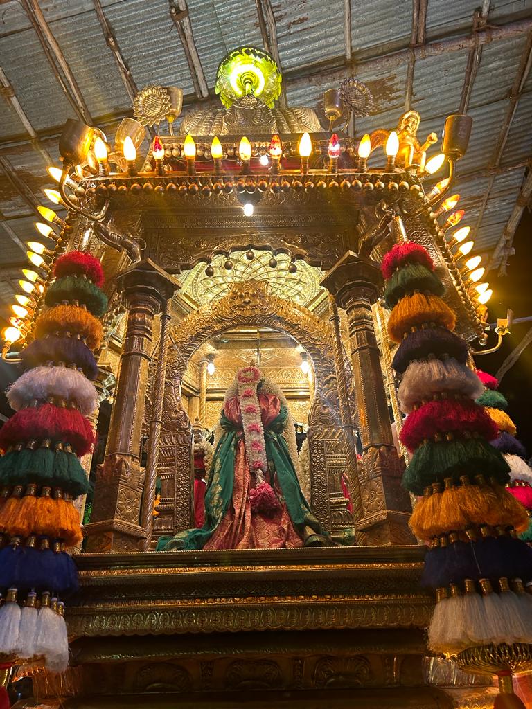 KamakshiTemple's tweet photo. #Adi #Masa #pravesha (#karkataka #sangramanam) #Bangaru #Thangaradham was performed today for Sri #Kamakshi #Ambal, #Kanchipuram https://t.co/4pqcsfYK9n