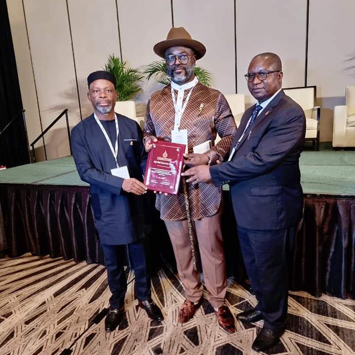 SRedvibes29947's tweet image. #NewProfilePic