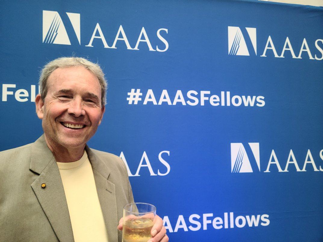 Congratulations to <a href="/PatrickHamilto2/">patleehamilton@gmail.com</a> at the #AAAS celebration of incoming AAAS Fellows, here in D.C. with several hundred brilliant scientists.