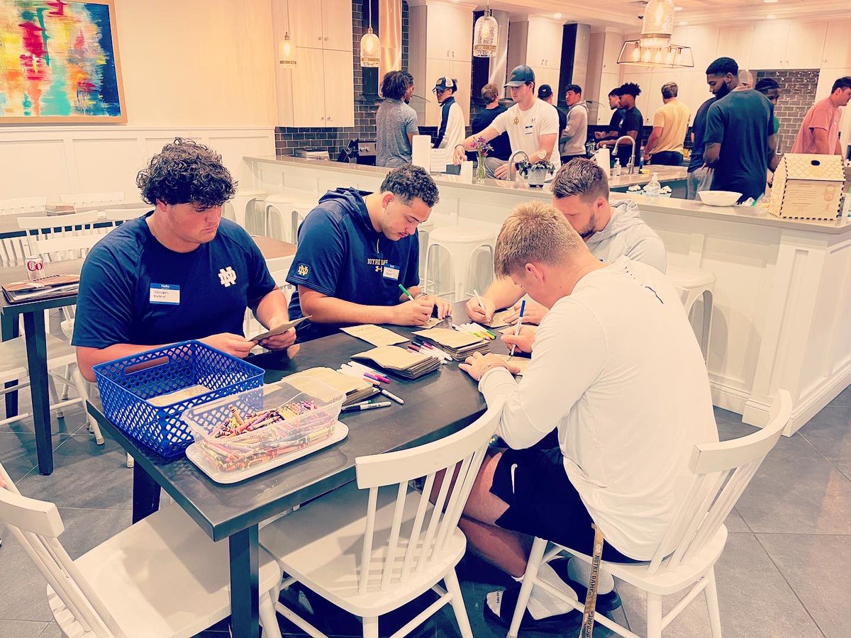 RMHCMichiana's tweet photo. We’ve got some special guests from @NDFootball in the House today! ☘️ https://t.co/RPDpTnV9iL