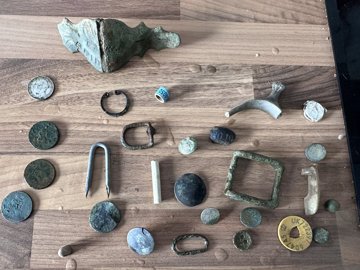 welshadventura's tweet photo. Finds from last few times out. #metaldetecting #nox800 #treasure #metalstuff https://t.co/1cgq80bnnT