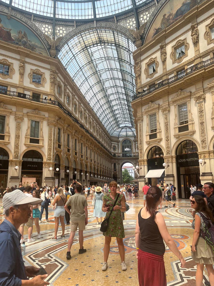 YfkeO's tweet photo. Milan sightseeing before the conference  #ESRA23 @ESRAsurvey @Mrieke_H @VToepoel https://t.co/FdpTdyi2hQ