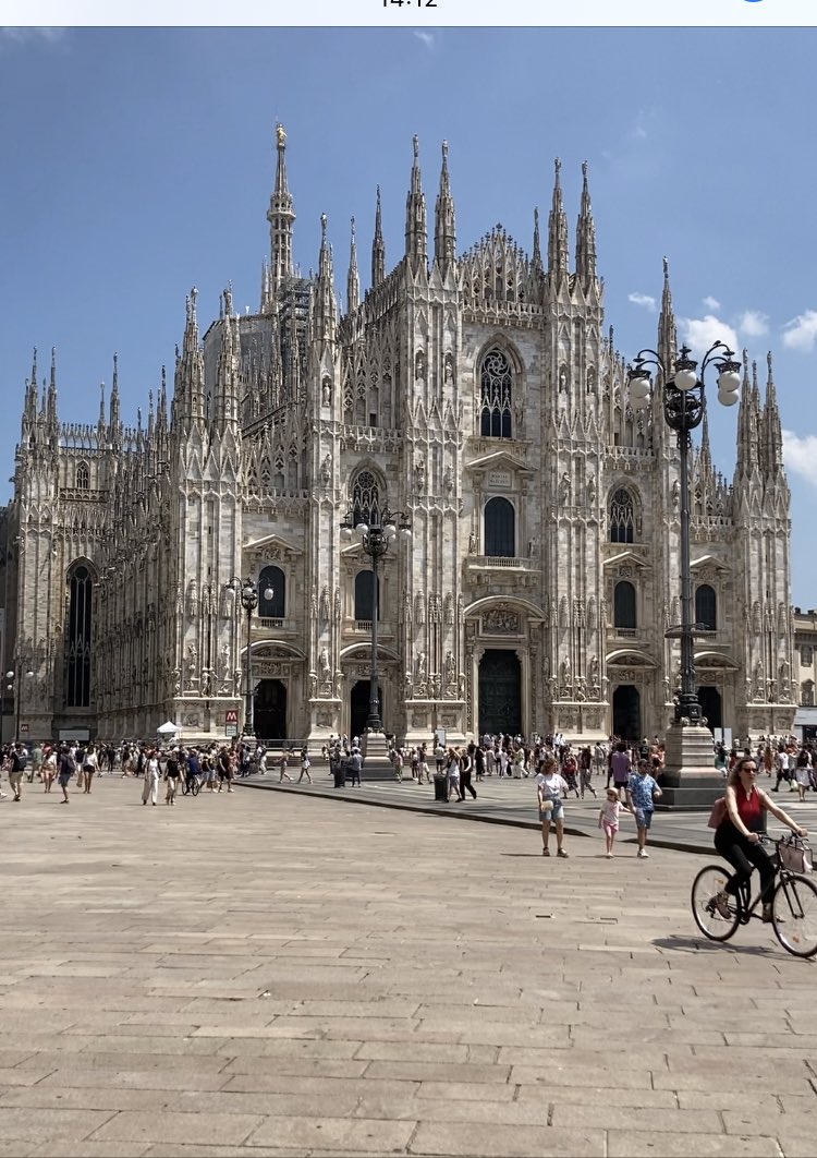 YfkeO's tweet photo. Milan sightseeing before the conference  #ESRA23 @ESRAsurvey @Mrieke_H @VToepoel https://t.co/FdpTdyi2hQ