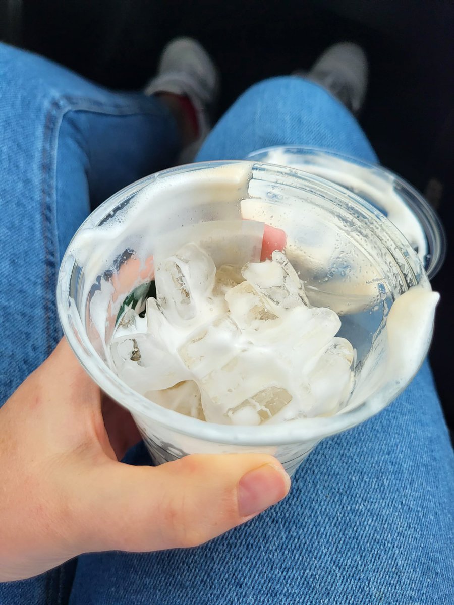 Mitchponting's tweet photo. Hey @StarbucksUK! I ordered a salted caramel cream cold brew, but I think your barista thought I asked for a cup of ice. I didn't get much of the drink I paid for! 👎😔 https://t.co/ACkVV6poEU
