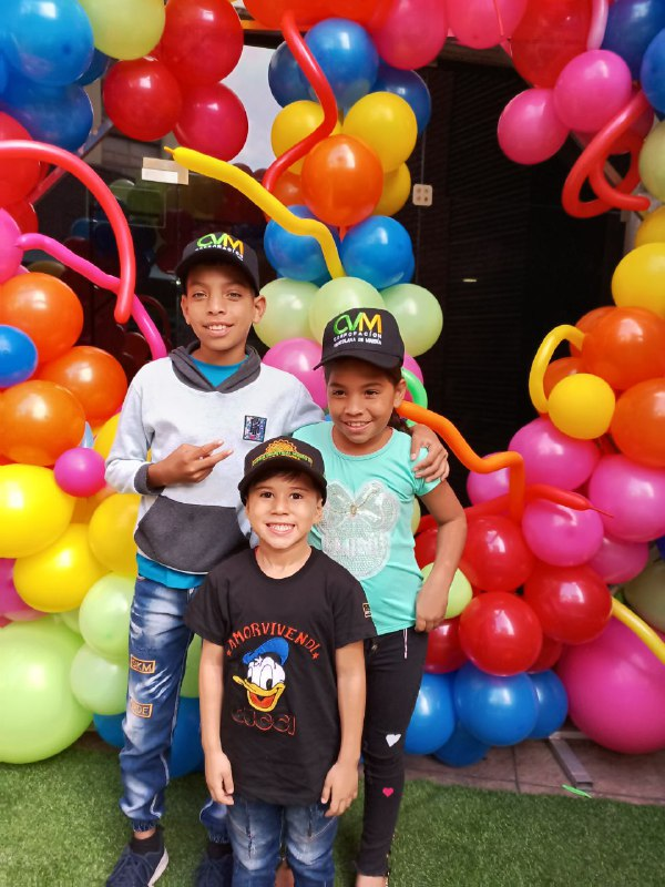cvm_ve's tweet photo. En @CVMVenezuela reconocemos en nuestros niños el potencial para un brillante mañana. 

Nuestro Pdte. MG Carlos Osorio; y su Vicepdte. Cmdte. Andrés Morffe, felicitan a quienes desde su alma de niño hacen más alegres y valiosos nuestros días.

#16Jul 
#VivaElSemilleroDeLaPatria https://t.co/7pHflEJlIb