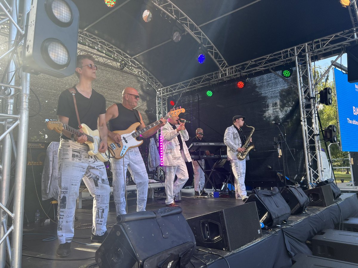 Celebtime's tweet photo. Great being back in #dartford with some #happy #entertainment for Dartford s Big Day Out 🌟 Always great catching up with acts we work with through the year on the same day 🌟🌟🌟🌟🌟 https://t.co/o89zYbQ378