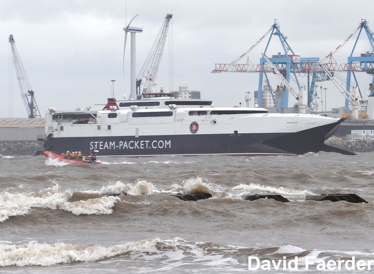 The @RNLINewBrighton on training this morning as @iomsteampacket Manannan arrives into Liverpool @VisitLiverpool @visitisleofman @RNLI #rnli #steampacket #newbrighton #lifeboat 16/7/23