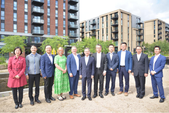 AmbZhengZeguang's tweet photo. Good discussion at @BCEGIUK in Manchester @visit_mcr. Always good to see Chinese businesses making steady progress in collaboration w/ UK partners &amp; delivering tangible benefits to local communities. https://t.co/8ZUvk0HsFZ