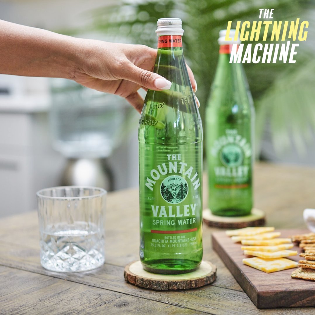 sekouandrews's tweet image. Extending our gratitude to #MountainValleySpringWater for their partnership with The Lightning Machine. Their pure, natural water refreshes and revitalizes our attendees' spirit. #HydrateWithInspiration
...

#SekouAndrews #TLM #TheLightningMachine #DTLA #Poetry @mtnvalleywater