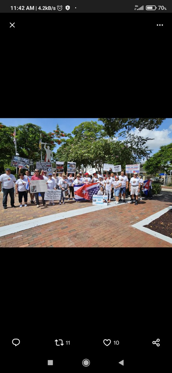 Por qué  somos castigados por ser legales ? Llevamos años de espera 
#castigadosporserlegales 
#cfrp #enlaunionestalafuerza 
#todossomosfamilias 
#nomaslimbomigratorio 
@uscisEspañol
<a href="/usembassyCuba/">August 14, 2015</a>
@PotusBaiden 
@SecAlejandroMayorkas
<a href="/USCIS_es/">USCIS Español</a>