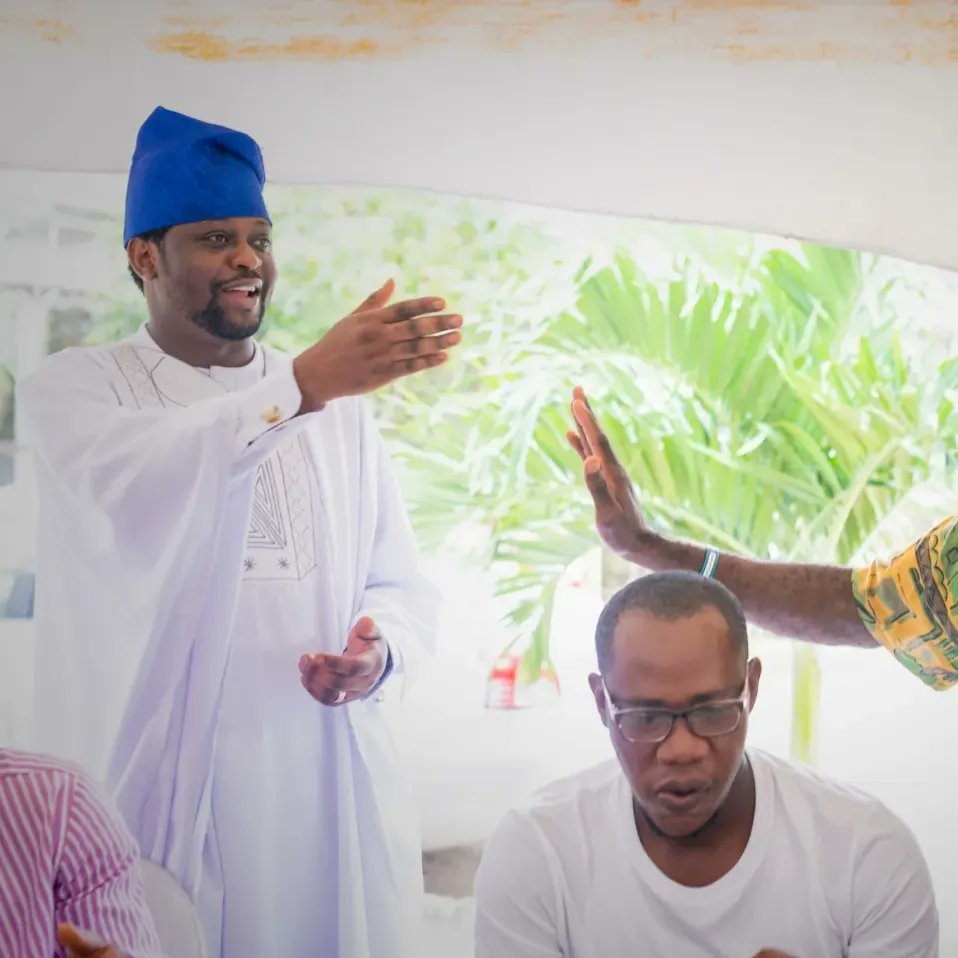 kingsleydibie's tweet image. Take a moment to appreciate the intangible riches money can't buy. 

#WorkLifeMatters