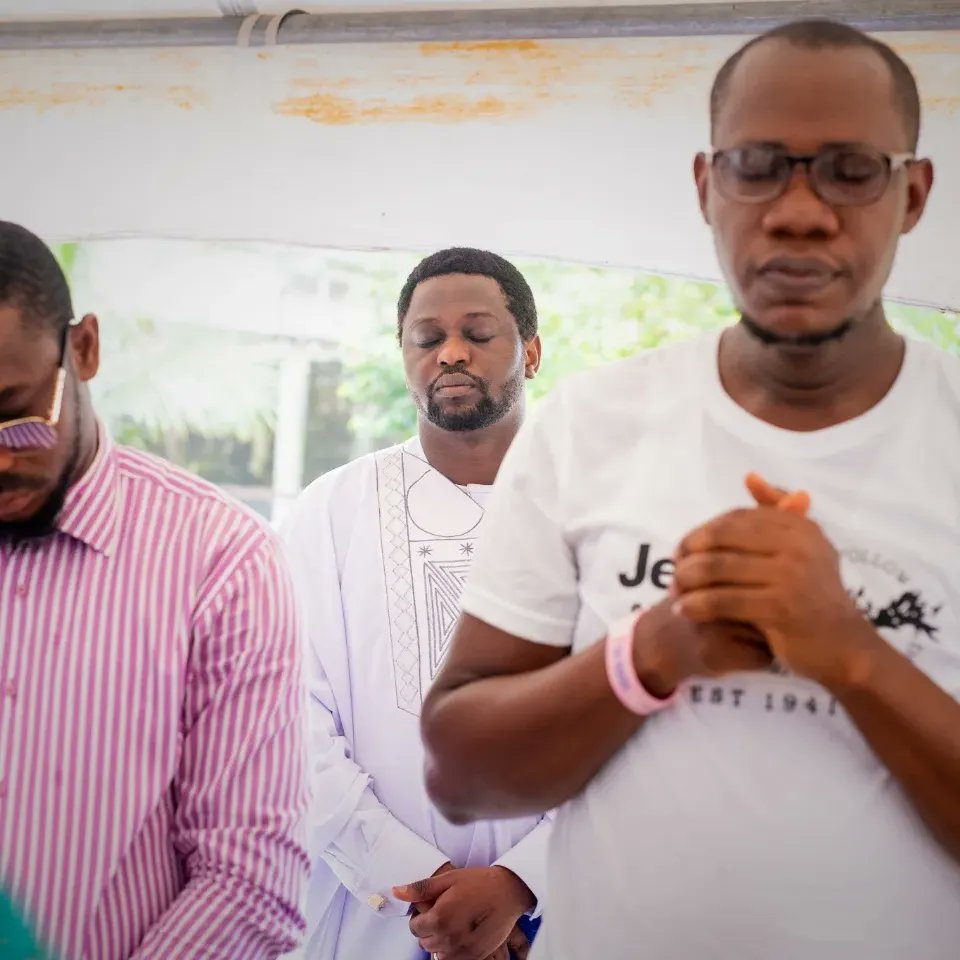 kingsleydibie's tweet image. Take a moment to appreciate the intangible riches money can't buy. 

#WorkLifeMatters