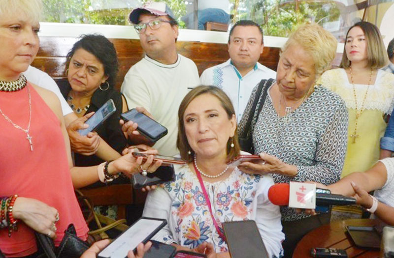 NOTIVER's tweet photo. #AMLO no #soporta que vaya
#adelante de sus #corcholatas
¡SE #DESATA LA #XOCHILTMANÍA
https://t.co/JllWqJphwA https://t.co/Yp88JkbkIo