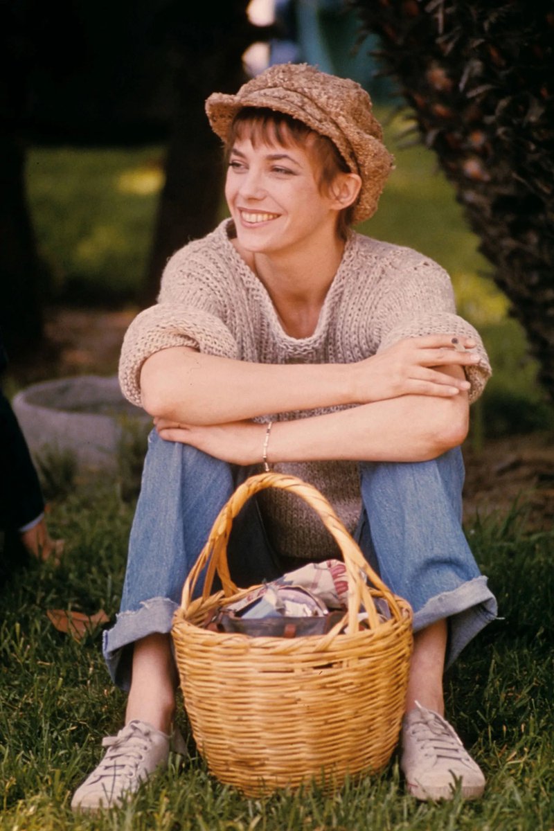VogueSpain's tweet photo. Adiós a Jane Birkin, un auténtico icono de estilo
https://t.co/ZPInQ6zNP2 https://t.co/Os9b34flMP