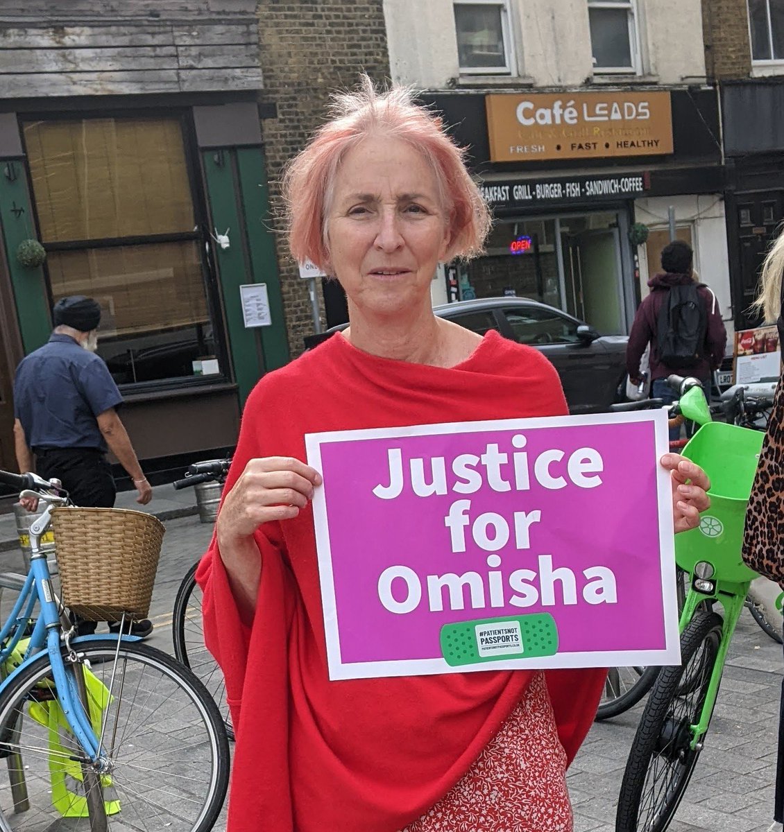 @jackieapplebeet Tower Hamlets GP calls for #JusticeForOmisha- a three year old girl  charged 76k for NHS cancer treatment because of the NHS #HostileEnvironment 1/