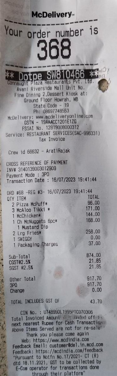 rhee1412's tweet photo. My order placed at 19:40 hrs order delivered 10th mins ago... Sadly the food is not fresh it came soggy and cold !!! Terrible service @Swiggy @SwiggyCares @mcdonaldsindia . #McDonalds #swiggy https://t.co/czf3t9vI9K