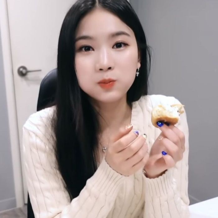 ⠀⠀⠀

Anggi                                Anggiii tapi i-nya tiga. 

⠀⠀