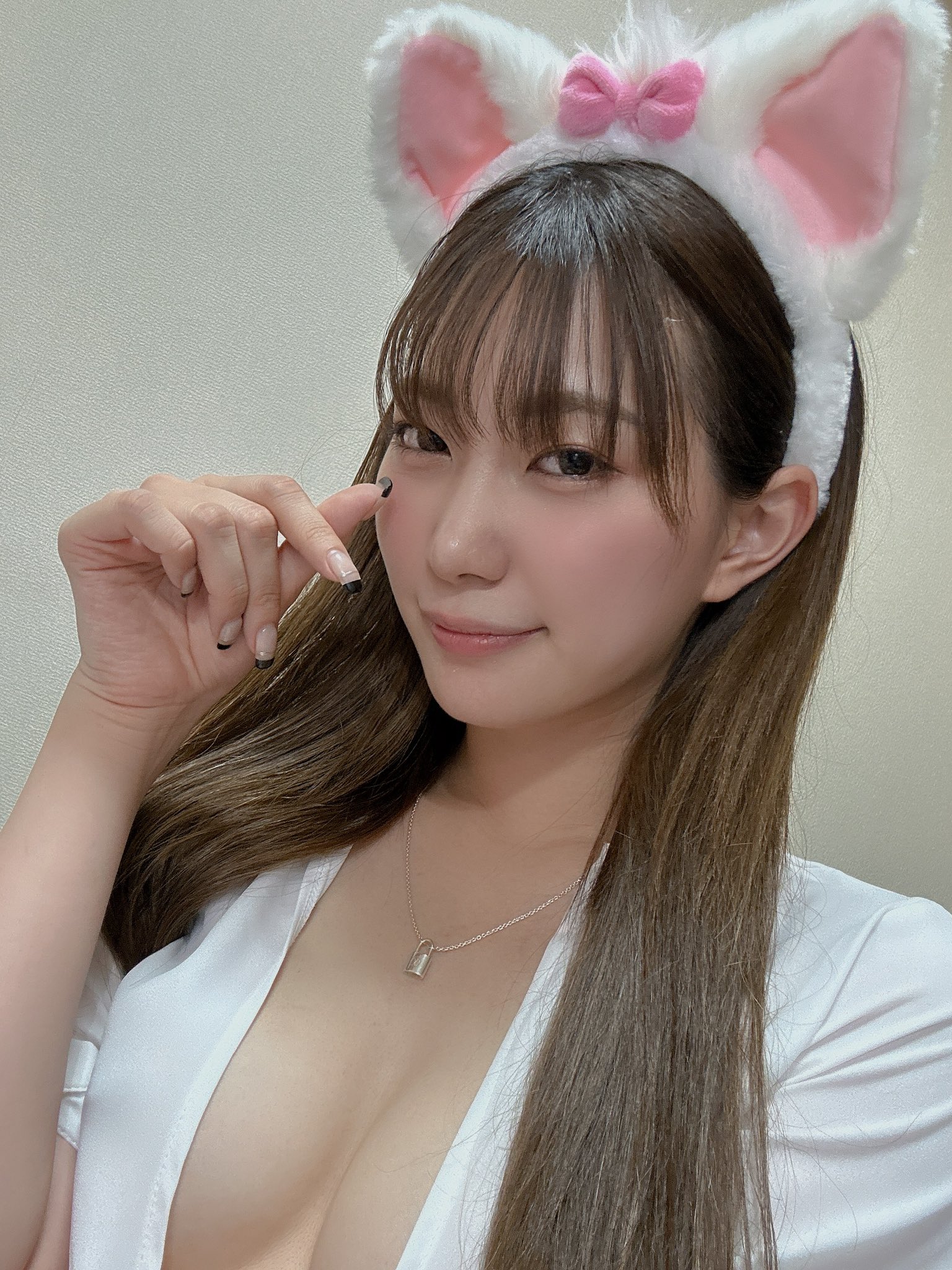 美谷朱音 MITANI AKANE on X: ライブチャット沢山の人が来てくれて 気持ちよくなってくれて嬉しかった🫶🫶 良い夢見てねん🥺💋  t.co4rzfWrhleH  X