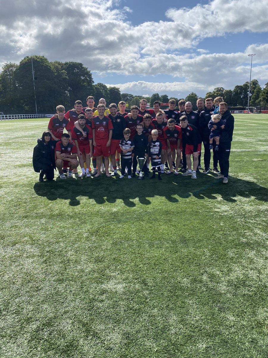 OurAshfield's tweet photo. The inaugural Violet Marshall Memorial cup winners!

#StrongerAsOne

⚫️⚪️🔴 https://t.co/IoATWlqVNV