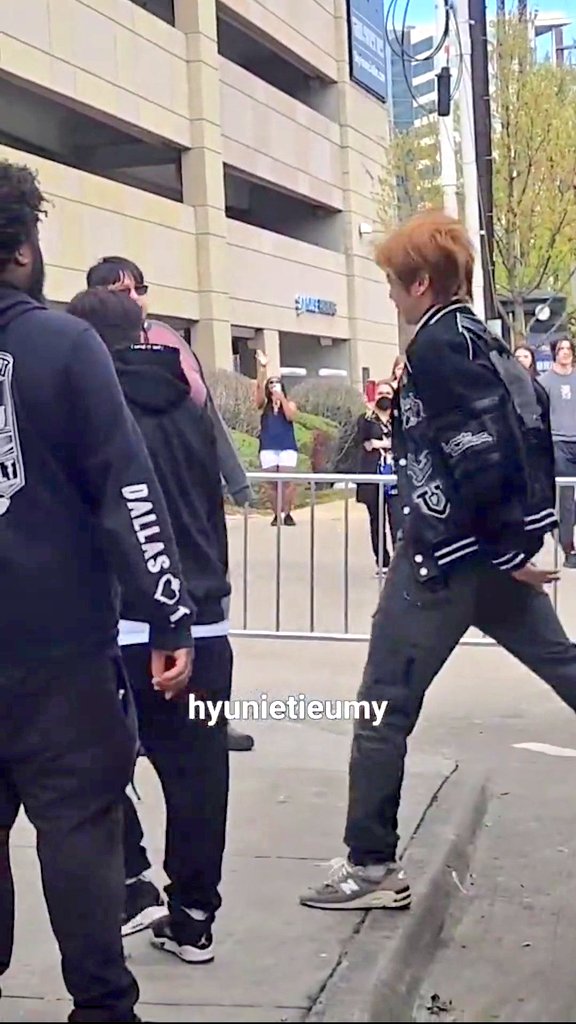 AmizaSherry's tweet photo. All these precious photos while he's on world tour. Credit to watermarks. Love all these pics so much.😍😍
#KANGDANIEL
#FirstParadeWorldTour https://t.co/FfXEU8nwy9