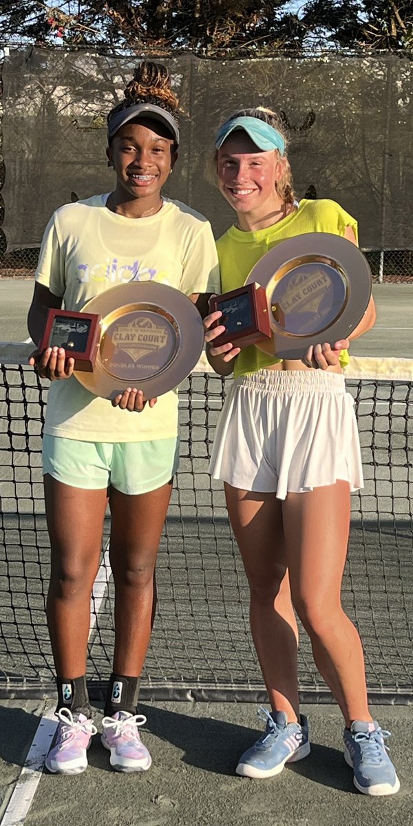 sports_broad's tweet photo. Sooo this happened yesterday… Won her first GOLD ball at the Level 1 SuperNational Clays Girls 16Under!! Unseeded Doubles Champions!! Had to beat the #9, #7, #2 &amp; #1 seeds for the Gold!! 🙏🏽🤩🎾🏆💖🥇🦋#usta #ustasoutherns #juniors #nationalclays #doubleschampions #playtennis https://t.co/byC0xzJ44Z