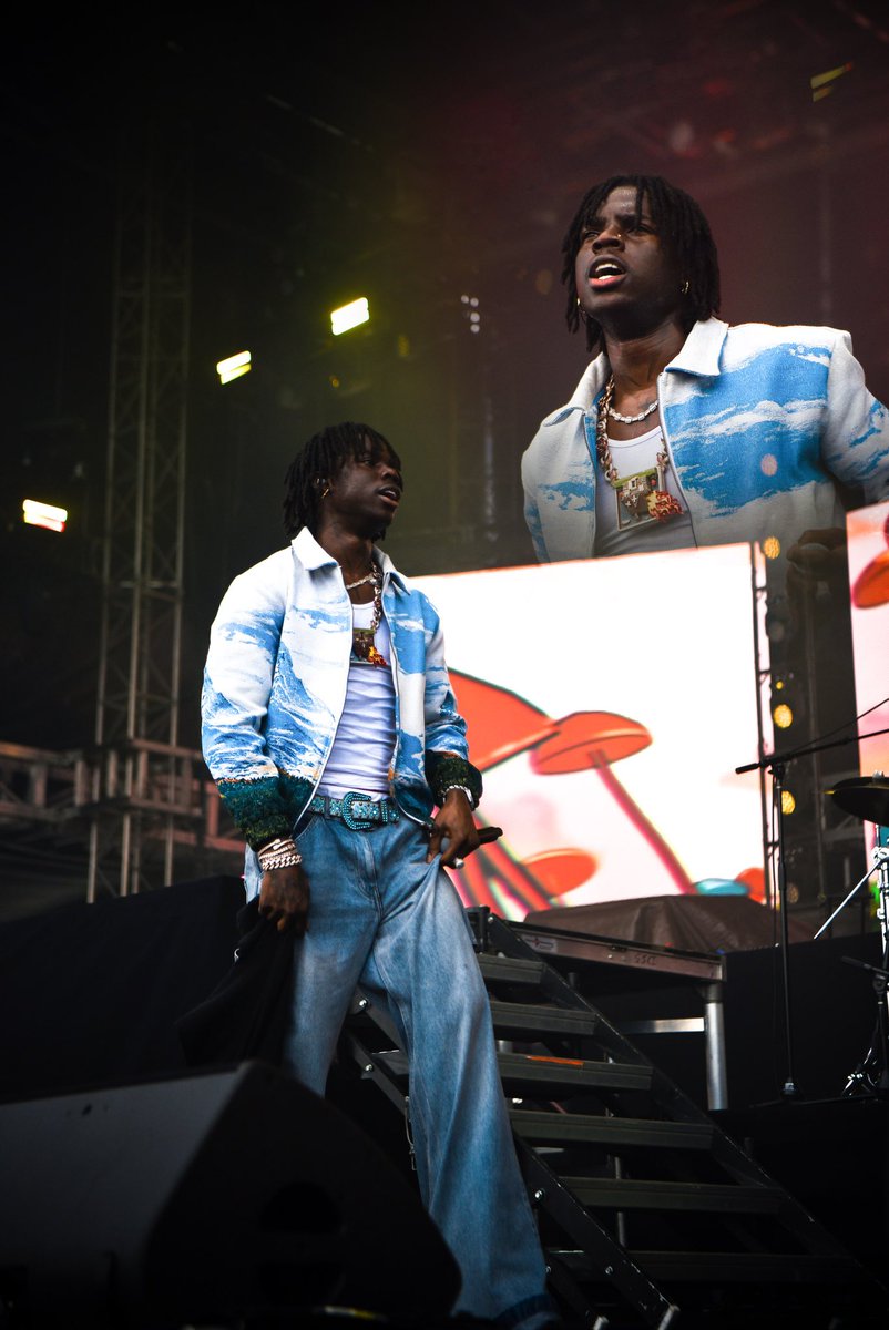 linkonic_'s tweet photo. couple favs from @BroccoliCity fest day 1 🥦 https://t.co/0ApH4A2roC