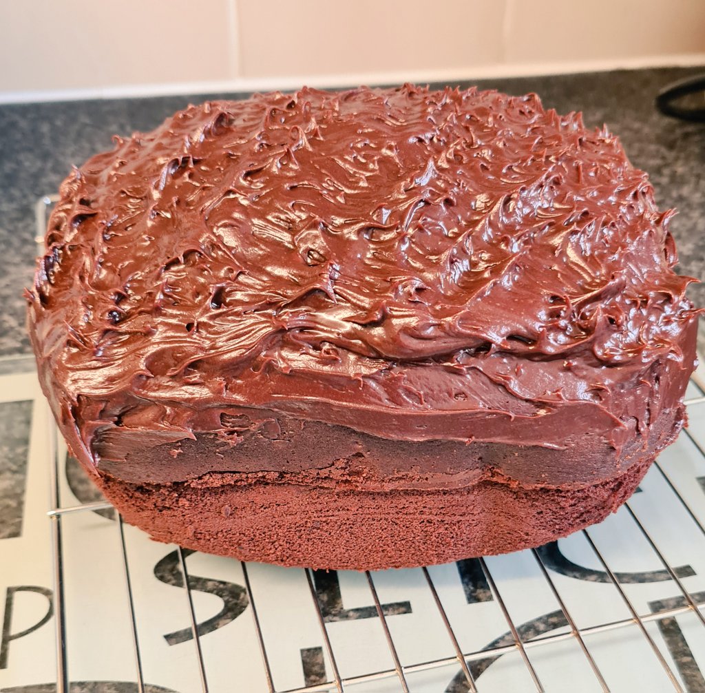 Izzy_SweetSoul2's tweet photo. This morning was run 12k...followed by weight and toning in the gym...
🏃‍♀️🏋‍♀️🤼‍♀️
Then I have been cooking for a party I host this evening and they love chocolate...
🍫🍰🥂
Think I needed all the exercises to help with all the calories I will consume...
😋🤣🥰
#IzzyCanCook 👍 https://t.co/6R5ySPIUlN