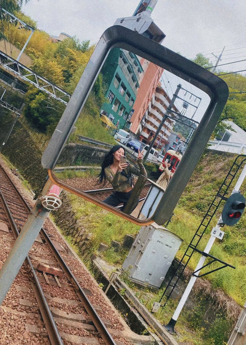 ⠀⠀

⠀               ヽ𝓞𝗼𝗽𝘀. 𝗜 𝘁𝗵𝗶𝗻𝗸 𝗜 𝗿𝗲𝗮𝗹𝗹𝘆 
⠀                    𝗯𝗿𝗼𝗸𝗲 𝘁𝗵𝗲 𝗿𝘂𝗹𝗲𝘀.  ━

⠀